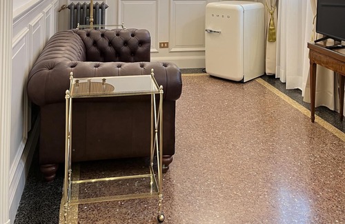 San Vittore Apartamento | Luxury suites in historical Palazzo.