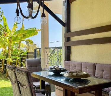 Skotina Apartamento | Luxury Suites in Villa Anasia, Amaryllis