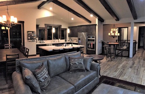 Kings Beach Casa | Casa de vacaciones de lujo en Tahoe Vista / Kings Beach / Alquiler de esquís disponible