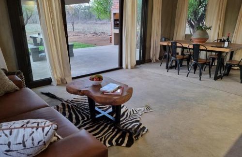 Golders Green Otro | Luxury Tents at Buffelshuis Safari Camp