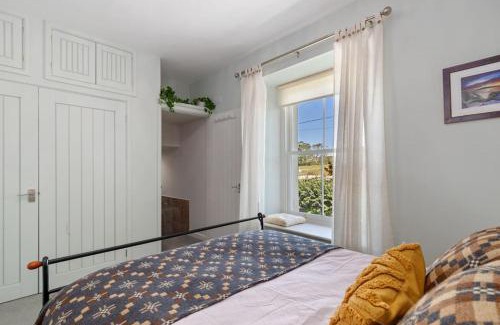 Cardigan Casa | Luxury three bedroom coastal cottage