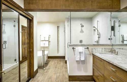 Deer Valley Apartamento | Luxury Three Bedroom Suite with Mountain Views and Three Hot Tubs apartment hotel
