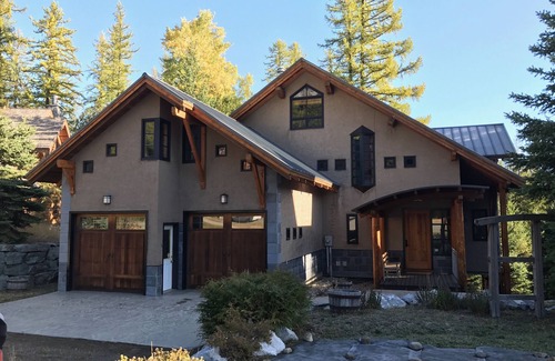 East Kootenay Chalet De Esquí | Chalet de entramado de madera, Fernie Alpine Resort, Ski in / Out