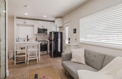 College Park Casa | Luxury Tiny Home 2 Miles from Downtown Orlando