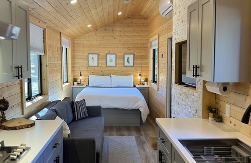 Parks Cabaña | Luxury Tiny House in the Trees