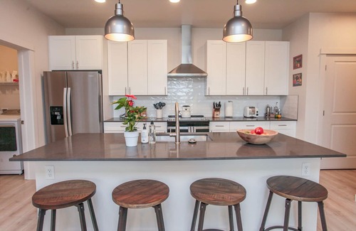 Livingston Condominio | Luxury touches and Ideal location for stress free exploring