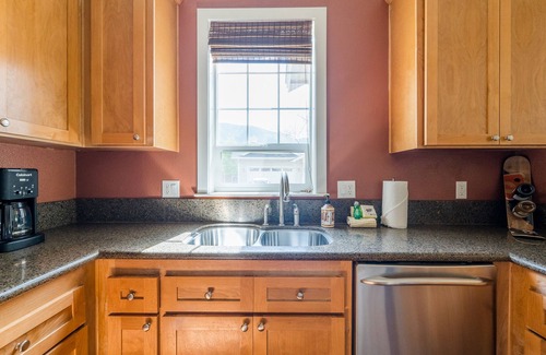 Sun Valley Casa | Luxury Townhome-Steps From a Mt. Rides Bus Stop