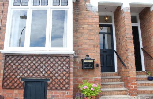 Shrewsbury Casa | Luxury townhouse in town centre, views, river walk, Free Parking