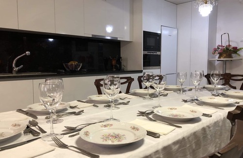 Ronfe Apartamento | Luxury townhouse with jacuzzi in Guimarães!