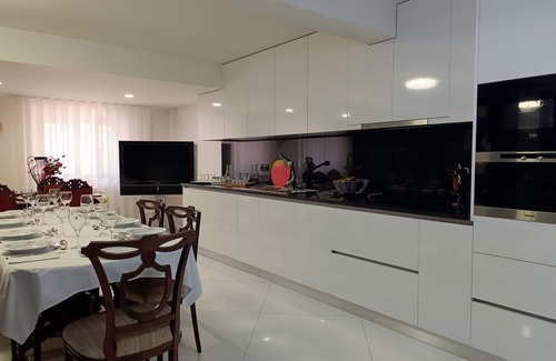Ronfe Apartamento | Luxury townhouse with jacuzzi in Guimarães!