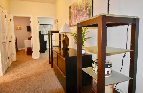 Cumming Apartamento | Luxury Townhouse with Oversized Master near Halcyon