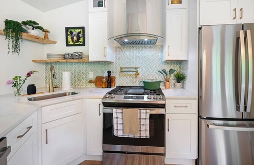 Wolf Laurel Chalet De Esquí | This chalet is a 2 bedroom(s), 1.5 bathrooms, located in Mars Hill, NC.