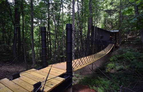 Saluda Cabina | Luxury Treehouse 20 miles from asheville.