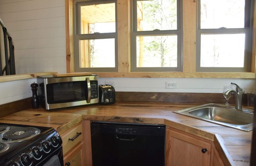 Gatlinburg - Pigeon Forge Chalet De Esquí | Casa del árbol de lujo construida por The Treehouse Guys del espectáculo de bricolaje