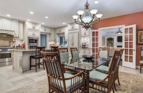 Lake Wales Casa | Luxury Tropical Florida Getaway - Close to Disney / Universal / Legoland