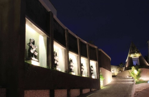 By Pass Ngurah Rai Villa | Villa tropical de lujo en Nusa Dua, a solo 15 minutos en coche de Jimbaran Bali