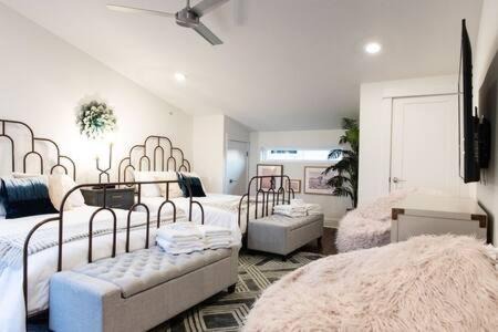 Hillsboro West End Casa | Luxury Twin Homes with Rooftop Decks