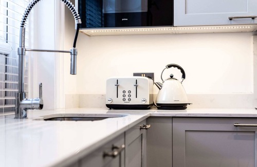 Hoylake Apartamento | Luxury Two Bed Apartment in the Heart of Hoylake