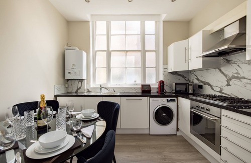 Farringdon Apartamento | Luxury two bedroom Central London apartment minutes from Farringdon Station!