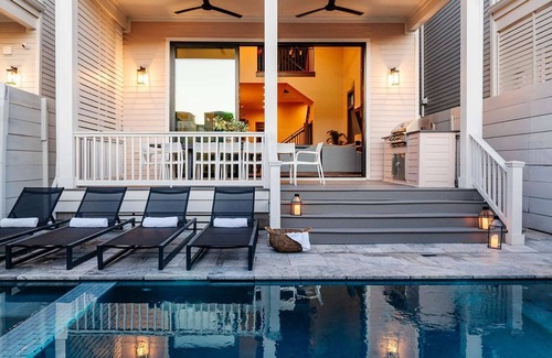 Faubourg Lafayette Hotel | Luxury Unit With Heated Pool & Hot Tub