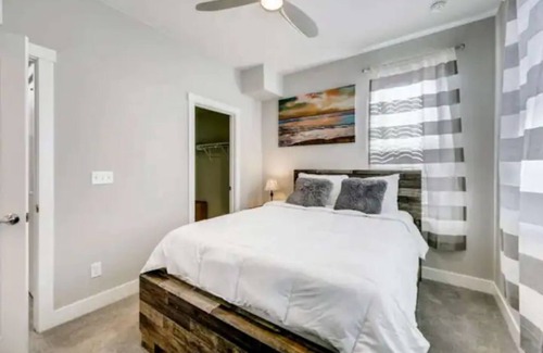 Northfield Casa | Luxury/Urban Oasis,Rooftop Deck, Mountain View’s