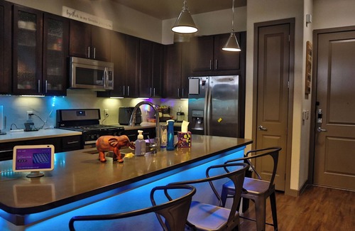 Energy Corridor Apartamento | Luxury Urban Upscale 1-bedroom apt in Energy Corridor 15 minutes from Downtown.