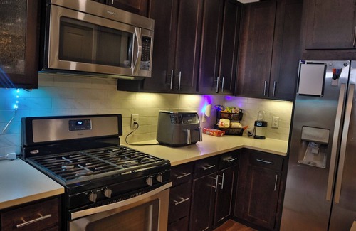 Energy Corridor Apartamento | Luxury Urban Upscale 1-bedroom apt in Energy Corridor 15 minutes from Downtown.