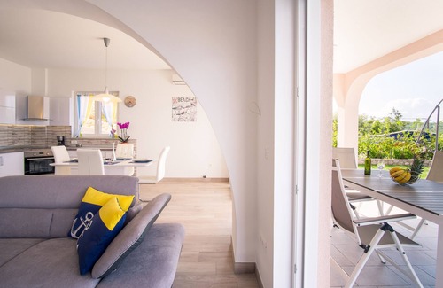 Vrbnik Apartamento | Apartamento de lujo en una villa nueva con piscina privada infinita y magníficas vistas al mar.