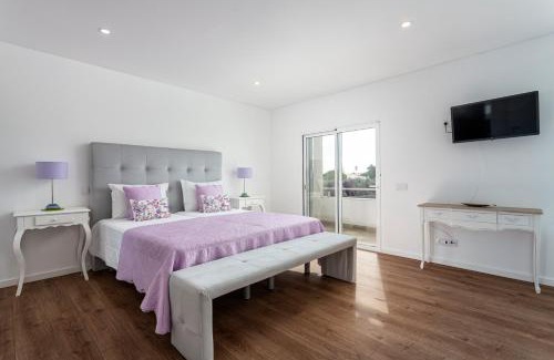 Portimao Villa | Luxury Vau Beach Villa with Private Heated Pool