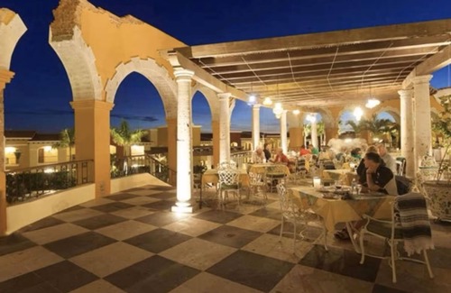 Los Cabos Apartamento | Luxury VE3 3 bedrooms 1 x King Bed & 2 bed x 2 Queen Beds Balcony & Plunge pool