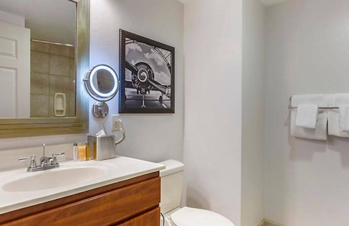 Las Vegas Complejo | Luxury Vegas Resort - Formula 1 Weekend - 3 Nights No Resort Fee!
