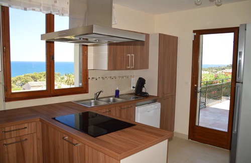 Les Issambres Villa | Villa de lujo, vista panorámica al mar, piscina climatizada, aire acondicionado.