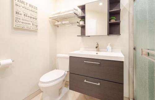 Mount Helix Casa | Luxury View Home Perfect for SD Getaway Sleeps 12