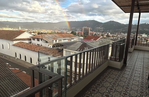 San Blas Condominio | Penthouse En el distrito histórico de Cuenca. Insonorizadas. Jacuzzi.