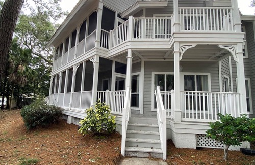 Folly Field Villa | Luxury Villa in Ocean Palms includes Westin Hotel amenities, golf and pickleball