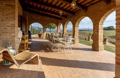 Buonconvento Villa | Luxury Villa 5 ensuite BR, pool,hot tub, breathtaking panoramic view of Tuscany