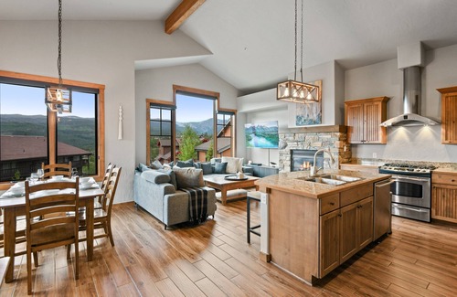 Bear Crossing Casa | Luxury Villa 745I Hot Tub I Great Views I Best Price I FREE Adventures Daily