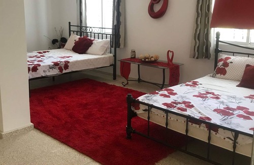Nicosia Casa | Lapta Australian Villa, NUEVO, 5 dormitorios con piscina propia muy privada