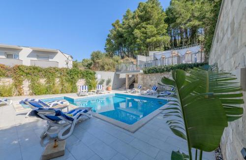 Podstrana Villa | Luxury villa Blue Sky, private pool, breakfast