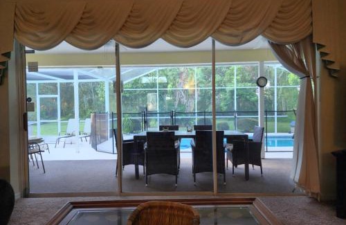Doral Woods Villa | Luxury villa close to city yet very serene/private