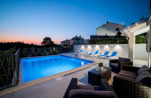 Klimno Villa | Luxury Villa Future with heated pool
