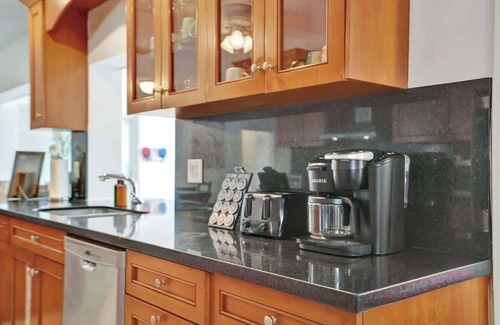 Hollywood Hills Villa | Luxury Villa: Heated Pool & Hot Tub w/ Playground