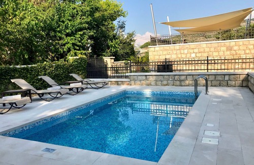 Babin Kuk Villa | Luxury Villa Hedona with Swimming Pool
