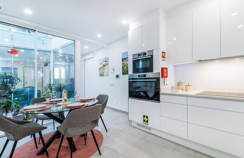 Lagos City Center Chalet De Esquí | Luxury Villa in Lagos Downtown | Terrace | WIFI
