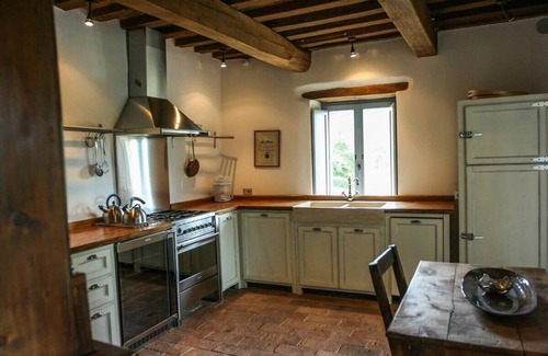 Nerbisci Villa | Stunning luxury 8 bed villa in Umbria with pool