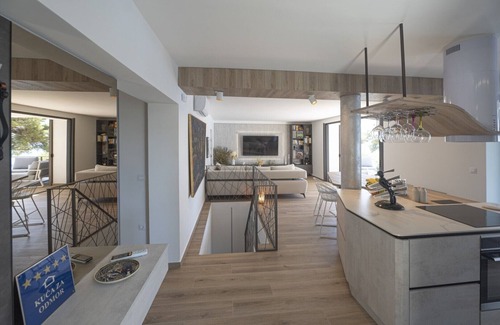 Cove Murtar Villa | Villa de lujo Kallithea con piscina climatizada, gimnasio, jacuzzi y vistas al mar - Mali Losinj