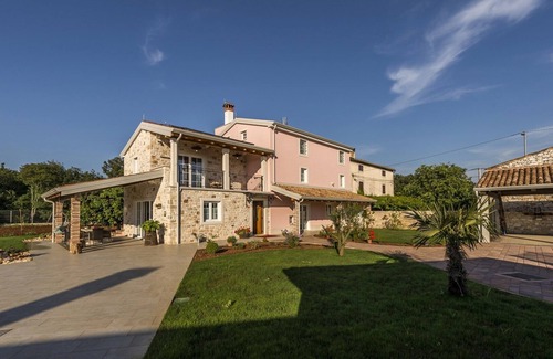 Babici Villa | Luxury Villa Lemaliante with Pool, Sauna and Whirlpool