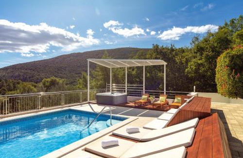 Tugare Villa | Luxury Villa Lovric with private heated pool, Jacuzzi, Sauna and private tavern