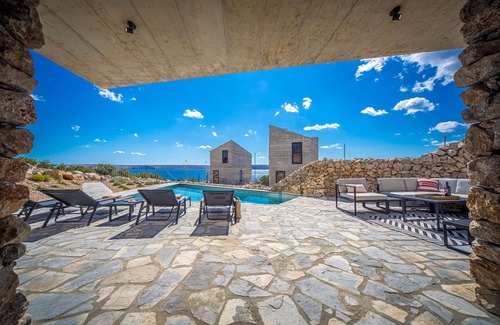 Lukovo Sugarje Villa | Villa de lujo Rock - con piscina privada y playa