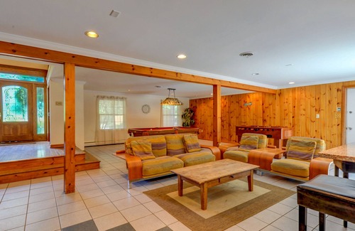 East Stroudsburg Casa | Villa de lujo, PISCINA PRIVADA DE 36 '/ Tina caliente / Sala de juegos